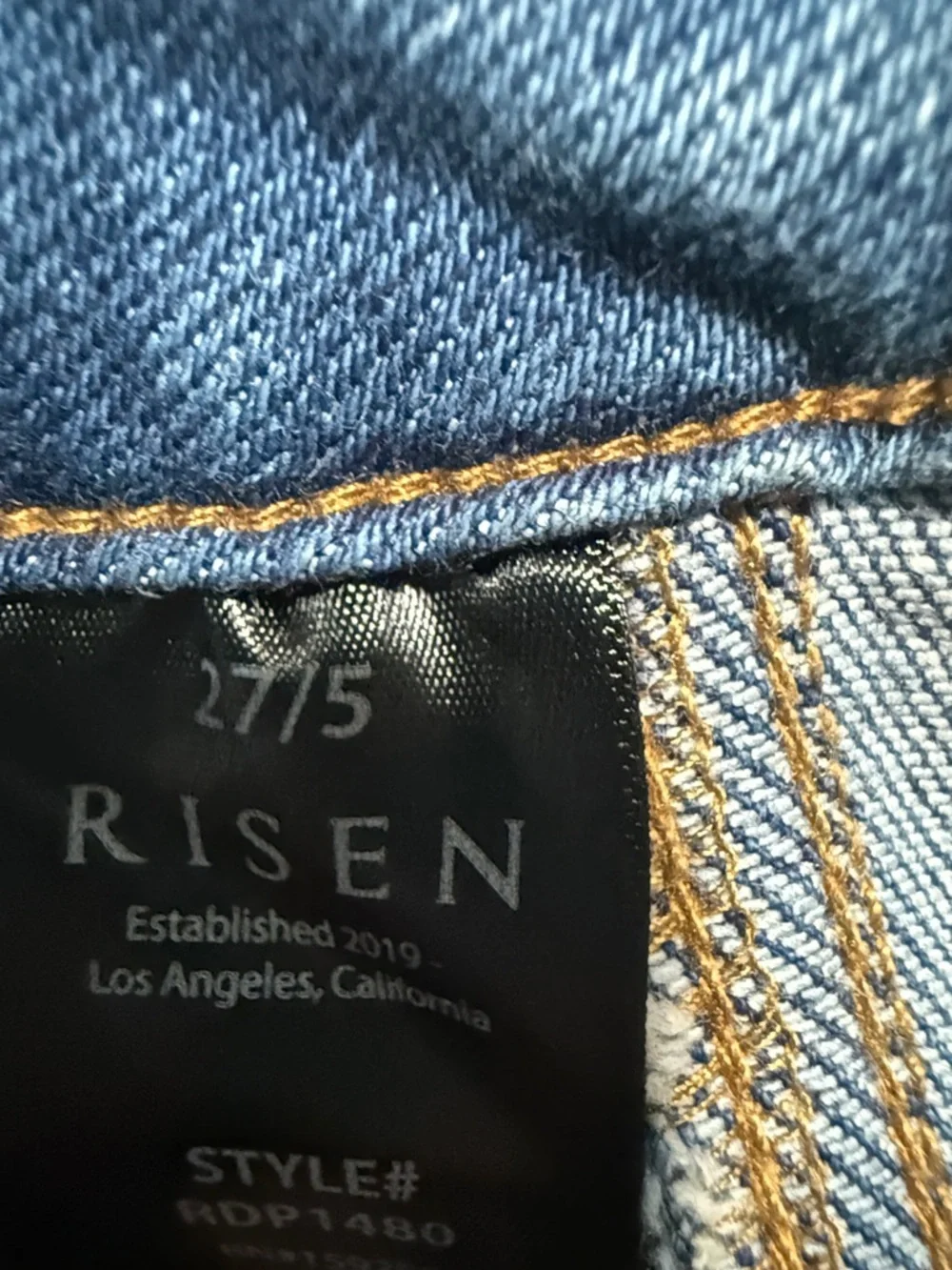 RISEN los ángeles High-Waist Paperbag Blue Jeans with Tie Belt - Women. - Picture 6 of 16